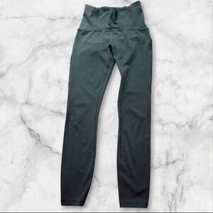 Lululemon Size 2 Wunder Train Mesh 25"